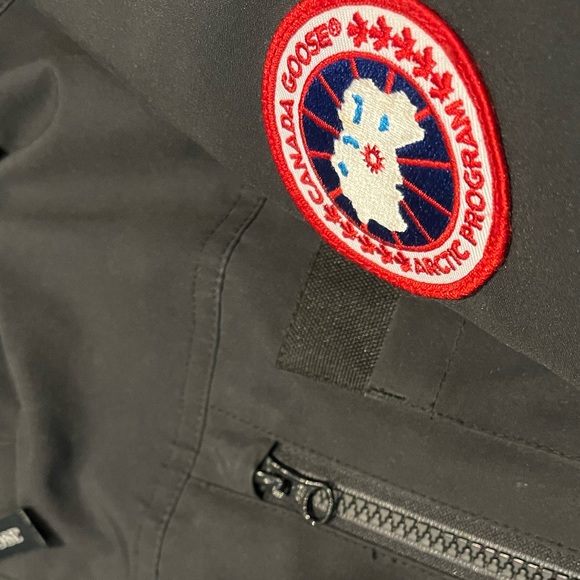 Canada Goose Borden Bomber - Picture 3 of 6